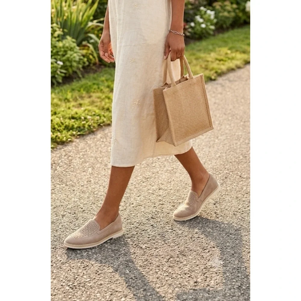 Liz Claiborne these only